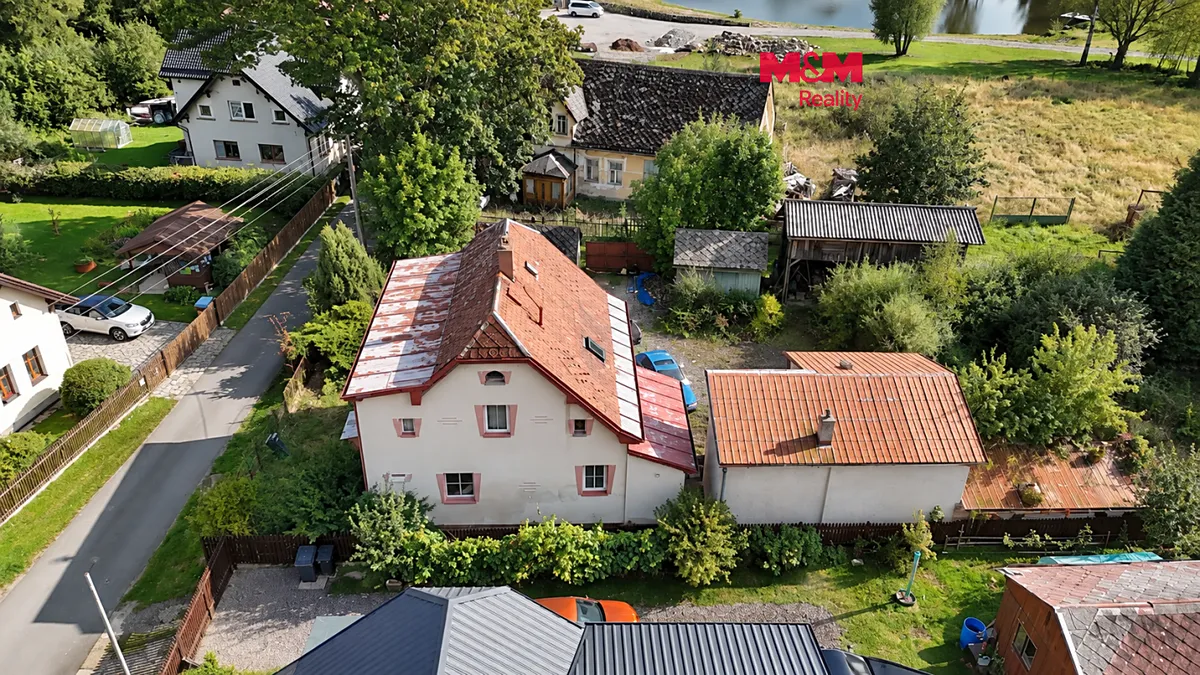 Prodej rodinného domu 208 m², pozemek 1251 m²